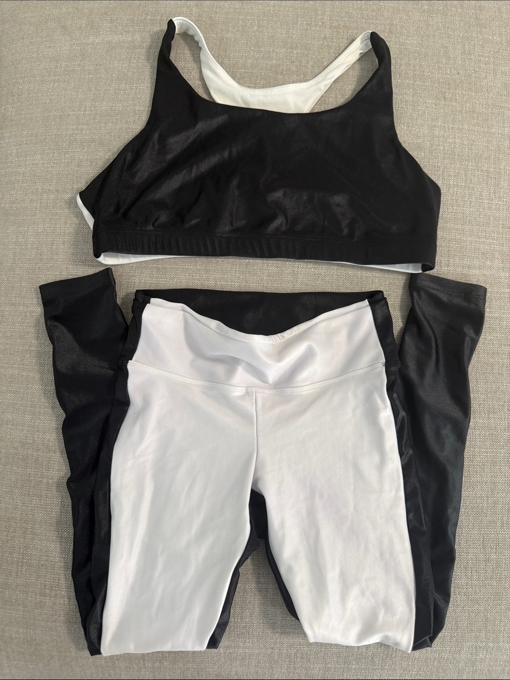 Koral Activewear Emulate White Black Leggings Yoga Pants and Sports Bra Small